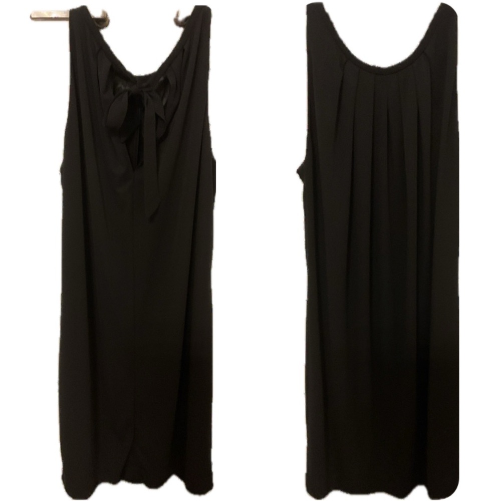 MANGO Suit Elegant Black Sleeveless Pleated  Dress with tie back .